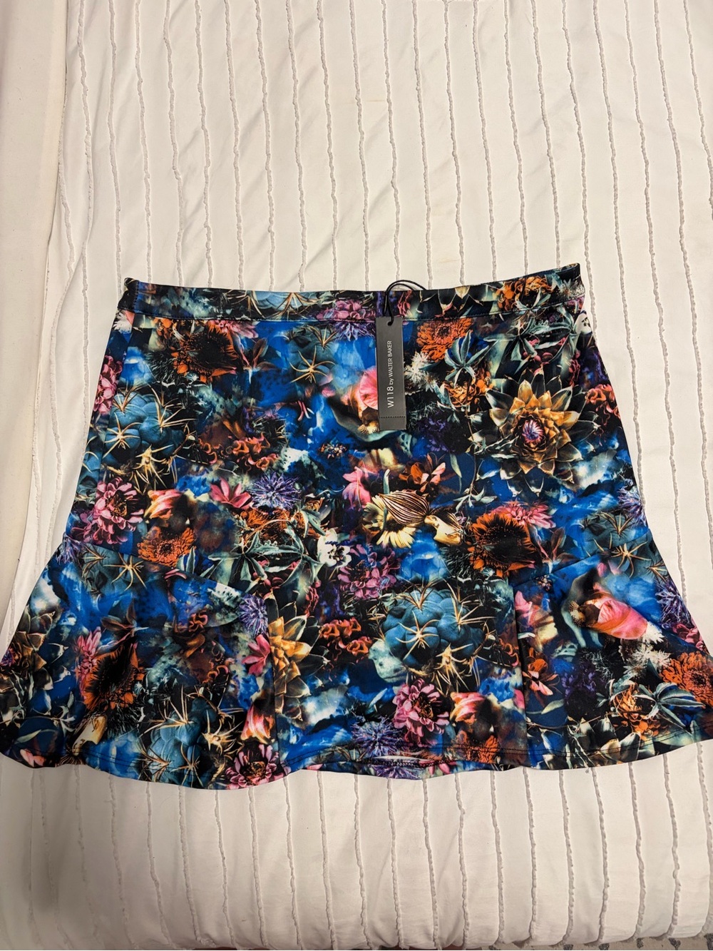W118 by Walter Baker Blue Floral Mini Skirt size large